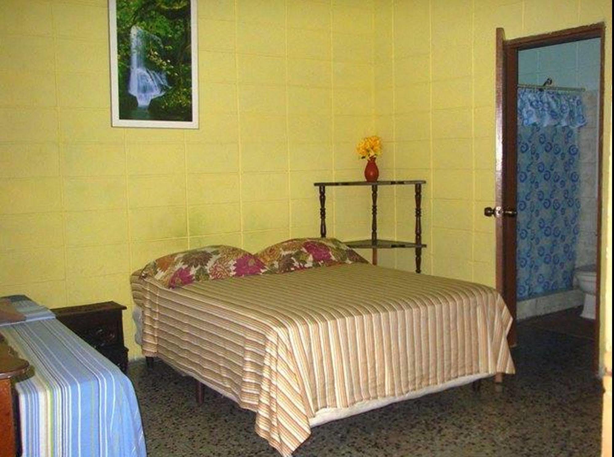 Guesthouse Dos Molinos B&B San Pedro Sula Exteriér fotografie